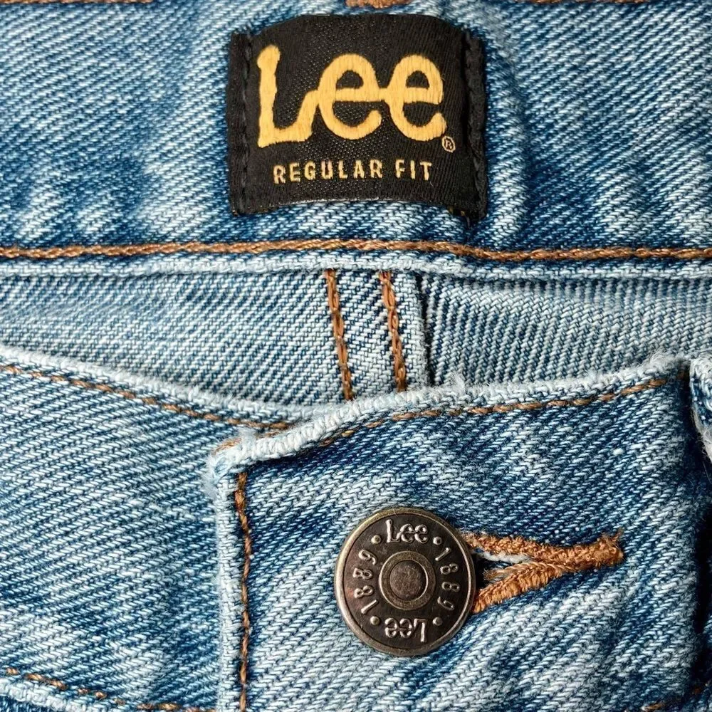 Lee Regular Fit Straight Leg Jeans in Light Blue Wash Men’s 30/32